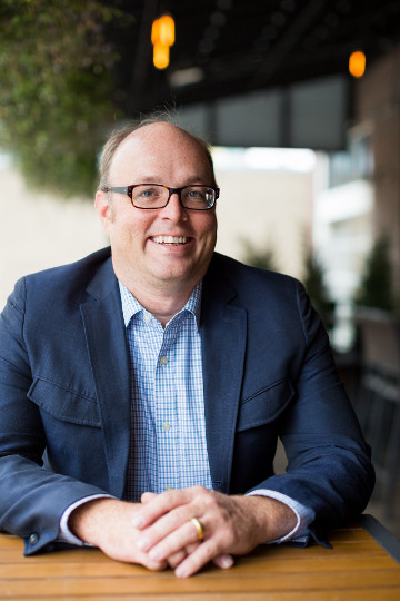 Headshot of Seth Peter